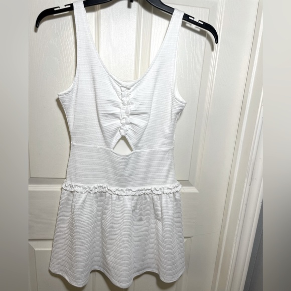 White sundress Ali & Jay size S - Picture 1 of 4